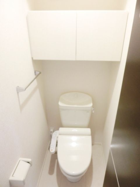 トイレ　洗浄機能付き♪