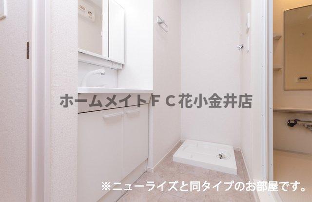 洗面設備　広い洗面スペース