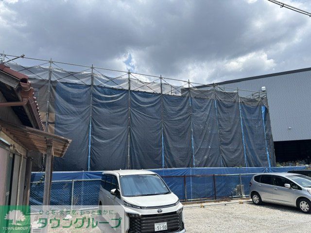 建物外観　駐車場