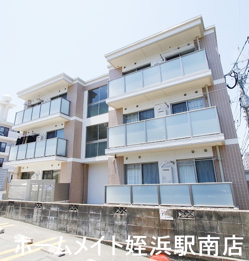 建物外観　★人気エリアの築浅に空きが出ました★