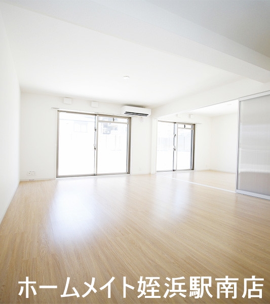 居室・リビング　★角部屋で明るいお部屋★参考写真