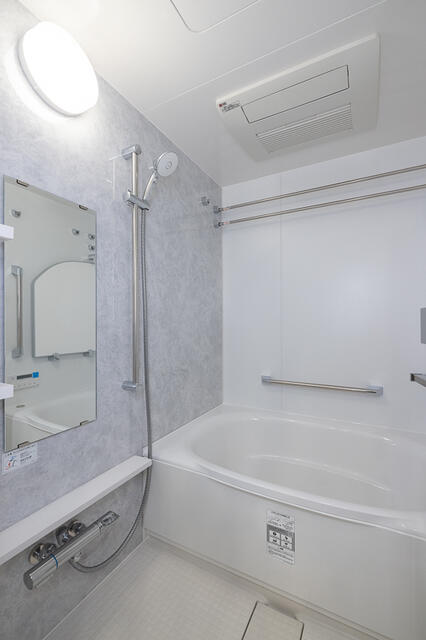 バス・シャワールーム　※写真は同タイプ住戸です。