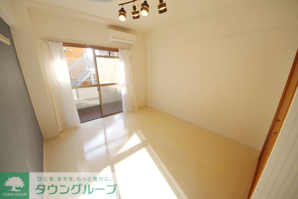 居室・リビング　同タイプ別部屋写真