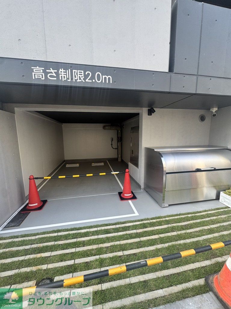 駐車場　駐車場