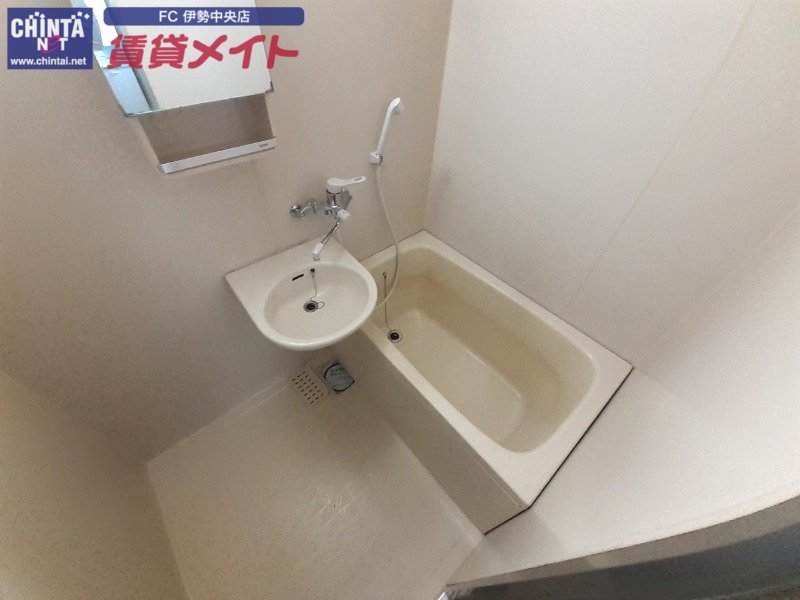 バス・シャワールーム　別部屋参考写真です