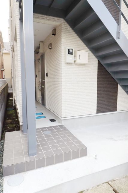 エントランス　★見学希望等はタウンハウジング中央林間店までお気軽に♪★