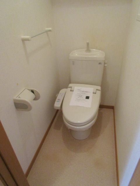 トイレ　☆温水洗浄便座付のトイレ☆
