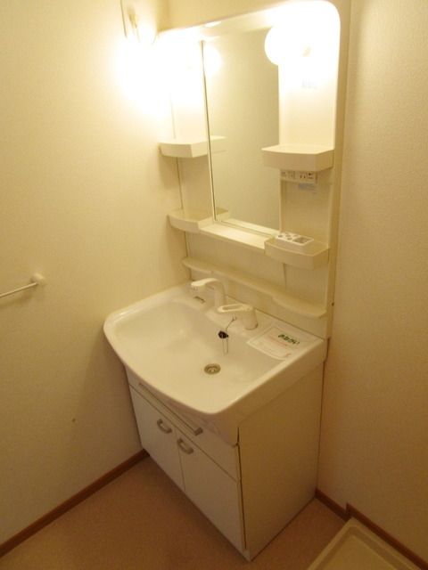 洗面設備　☆便利な独立洗面台☆