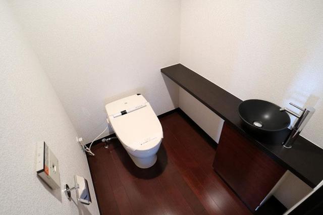 トイレ　※写真は同タイプ住戸です。