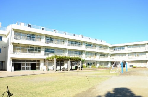 小学校　調布市立 布田小学校（小学校）まで1368m