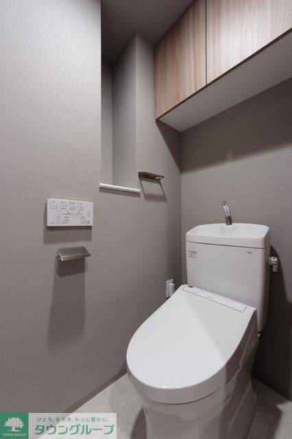 トイレ　※写真は同タイプ住戸です。