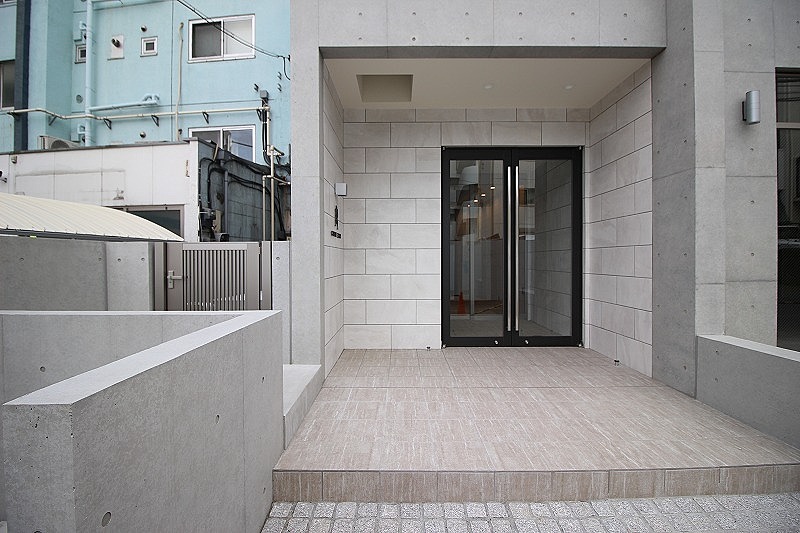 東京メトロ銀座線 外苑前駅 徒歩7分 4階建 築6年の外観写真