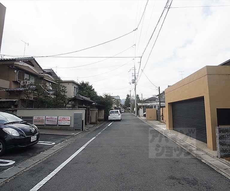 その他　前面道路です。