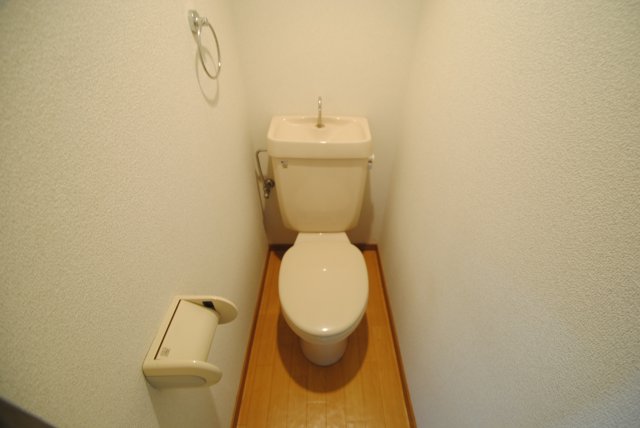 トイレ　シンプルで使いやすいトイレです
