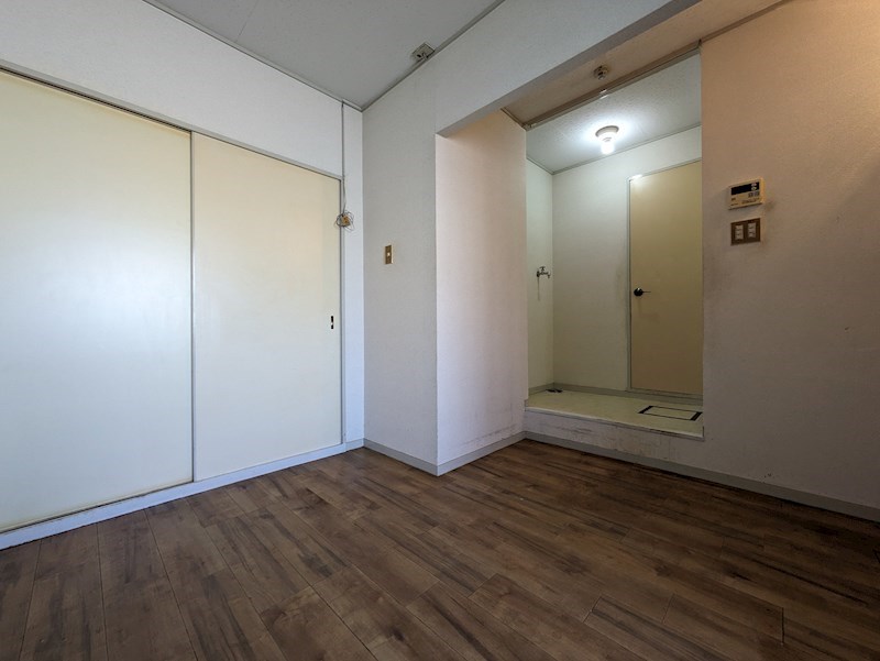 信雄マンションの居間写真