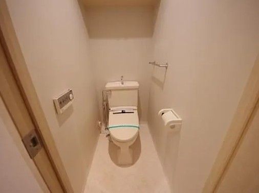 トイレ　別号室写真