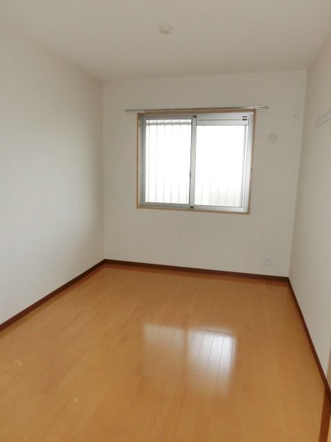 その他部屋・スペース　北側の洋室です。