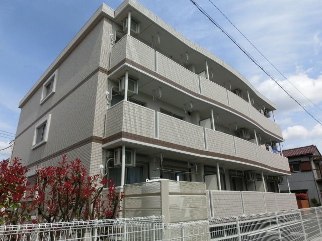 建物外観　２０１４年３月築