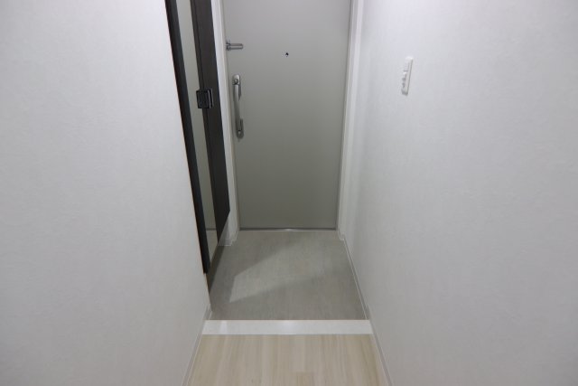玄関　※別号室の参考写真です※