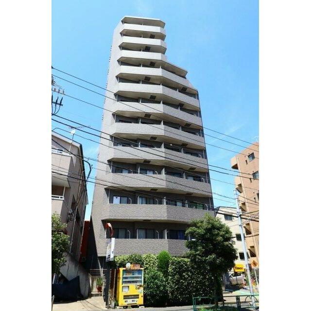 建物外観　鉄骨鉄筋コンクリート造のがっちりとした建物。