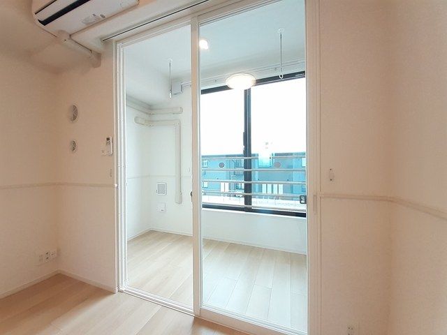 バルコニー　雨の日でも安心のサンルームです