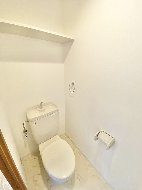 山陽電鉄本線 板宿駅 徒歩10分 3階建 築26年のトイレ写真