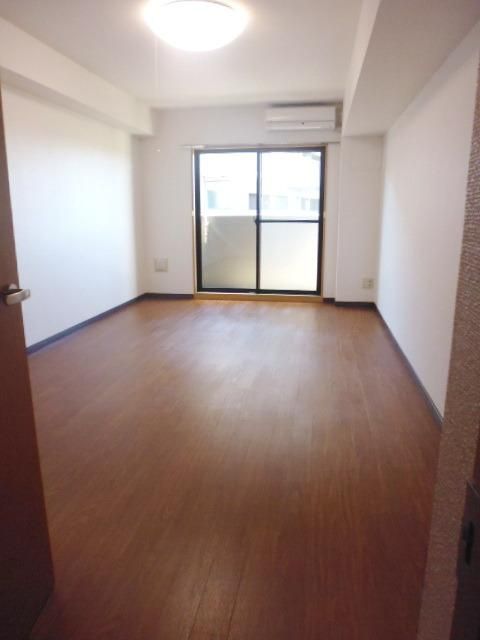 居室・リビング　★広々としたお部屋です★