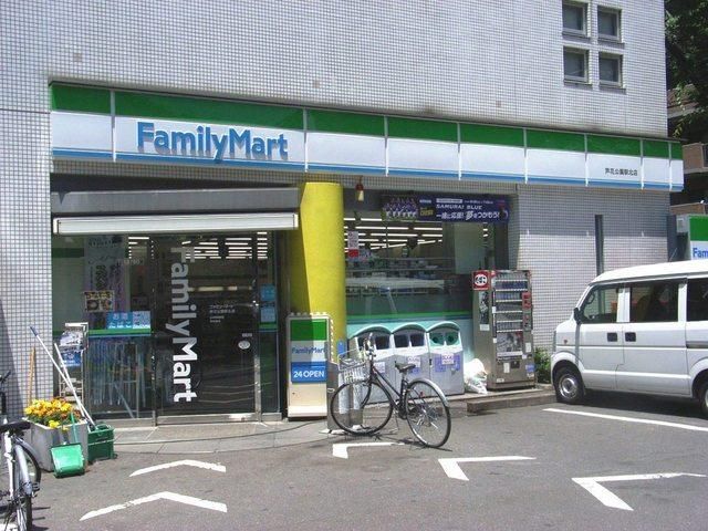 コンビニ　ファミリーマート芦花公園駅北店（コンビニ）まで195m