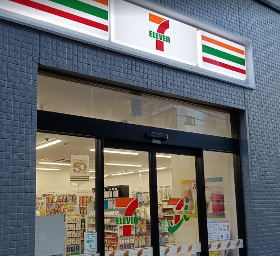 コンビニ　セブンイレブン台東2丁目東店（コンビニ）まで6m