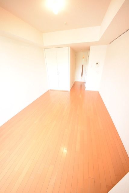 その他　バルコニーから見たお部屋です
