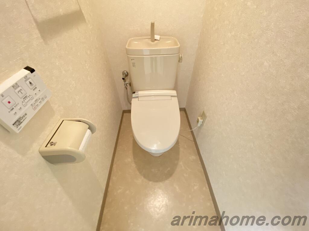トイレ　温水洗浄便座付き
