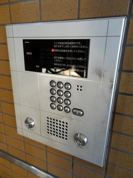 セキュリティ　★オートロックで安心★