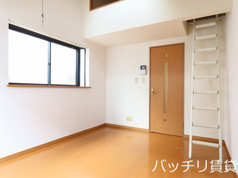 居室・リビング　同型タイプの為現状を優先致します。