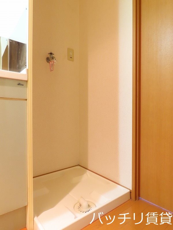 洗面設備　同型タイプの為現状を優先致します。