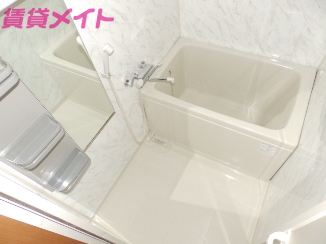 バス・シャワールーム　別部屋参考写真
