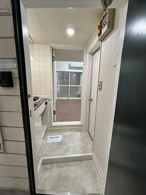 玄関　別室参考写真です。