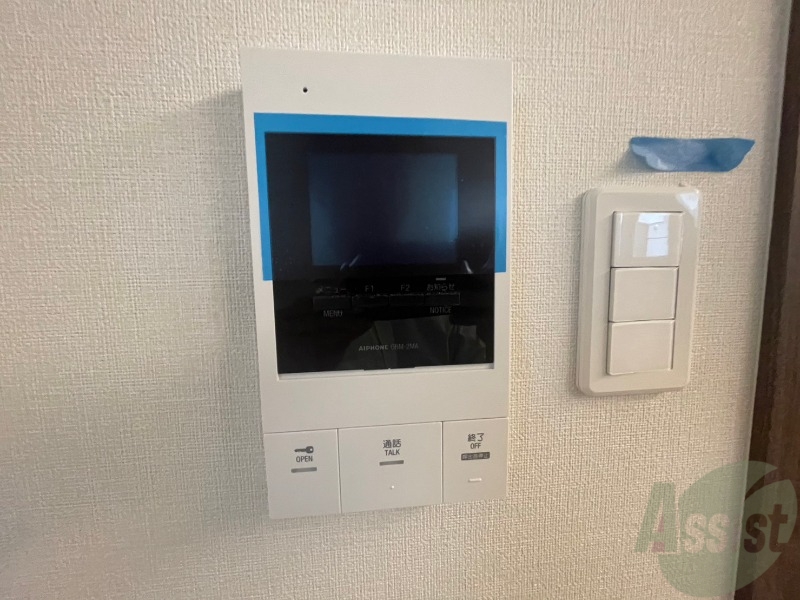 セキュリティ　ＴＶモニター付インターホンです。来客者の顔が見えるので安心！