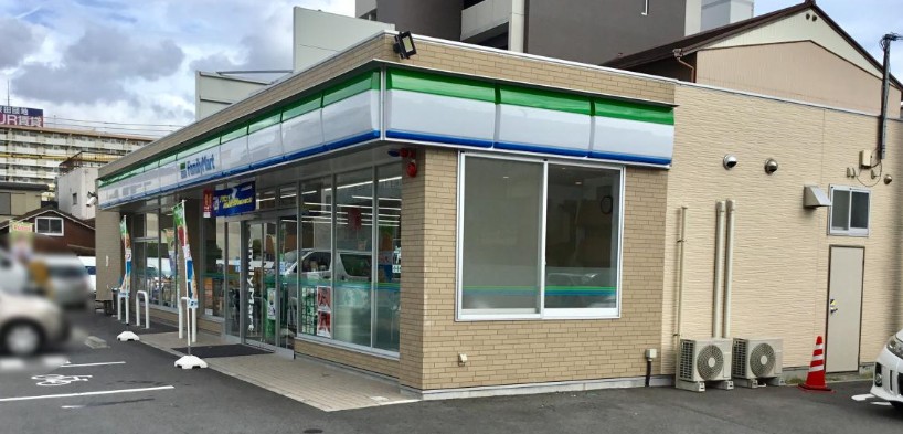 コンビニ　ファミリーマート 熱田波寄町店（コンビニ）まで162m