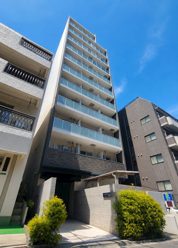 建物外観　タイル貼りの分譲賃貸