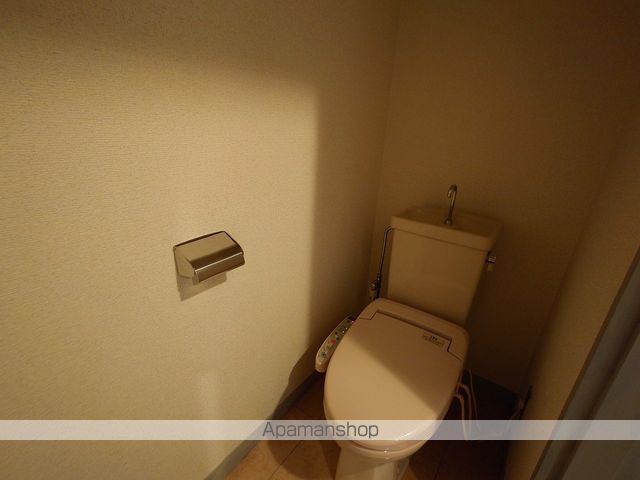 仙台市地下鉄東西線 青葉通一番町駅 徒歩8分 10階建 築46年のトイレ写真