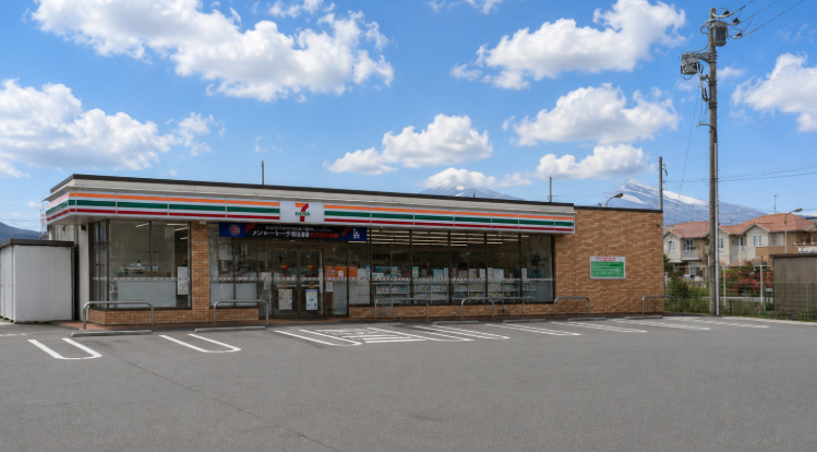 コンビニ　セブンイレブン 御殿場大坂店（コンビニ）まで242m