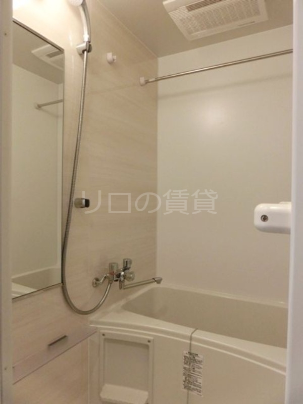 バス・シャワールーム　※別部屋参考写真