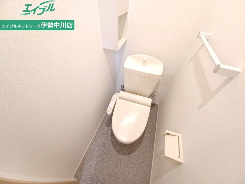 トイレ　別部屋反転参考写真