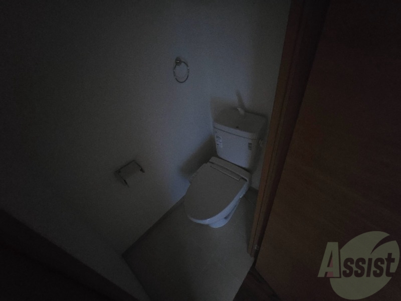 トイレ　こちらはトイレです。清潔感があり、安心して使用できます。