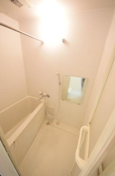 バス・シャワールーム　別部屋の画像を使用しております。