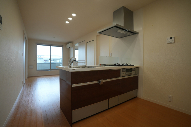 キッチン　同じ建物の別のお部屋