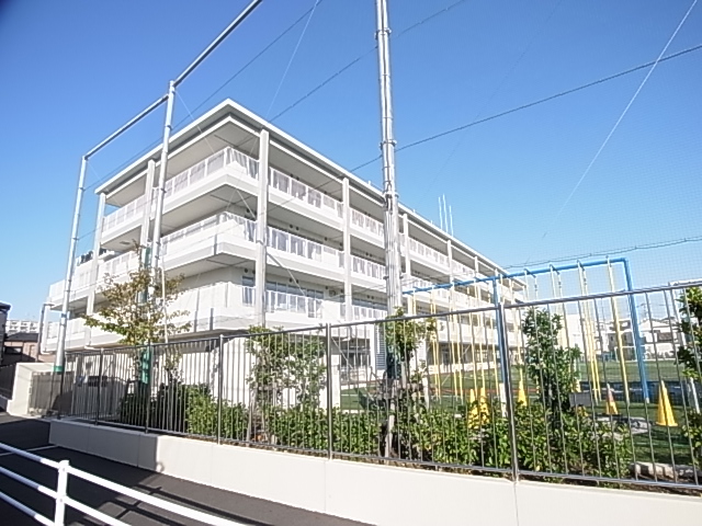 小学校　足立区立関原小学校（小学校）まで606m