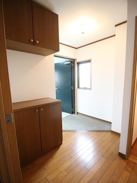 玄関　落ち着いた玄関です