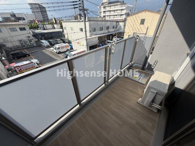 バルコニー　陽当たり良好なバルコニーです