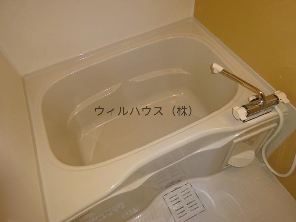 バス・シャワールーム　キレイな浴室！